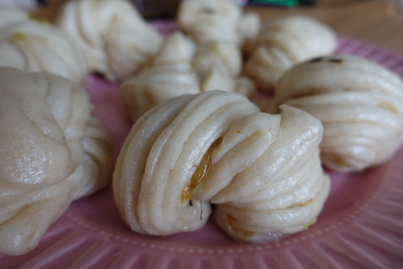 Beijing Style Steamed Twisted Rolls (京味花卷)