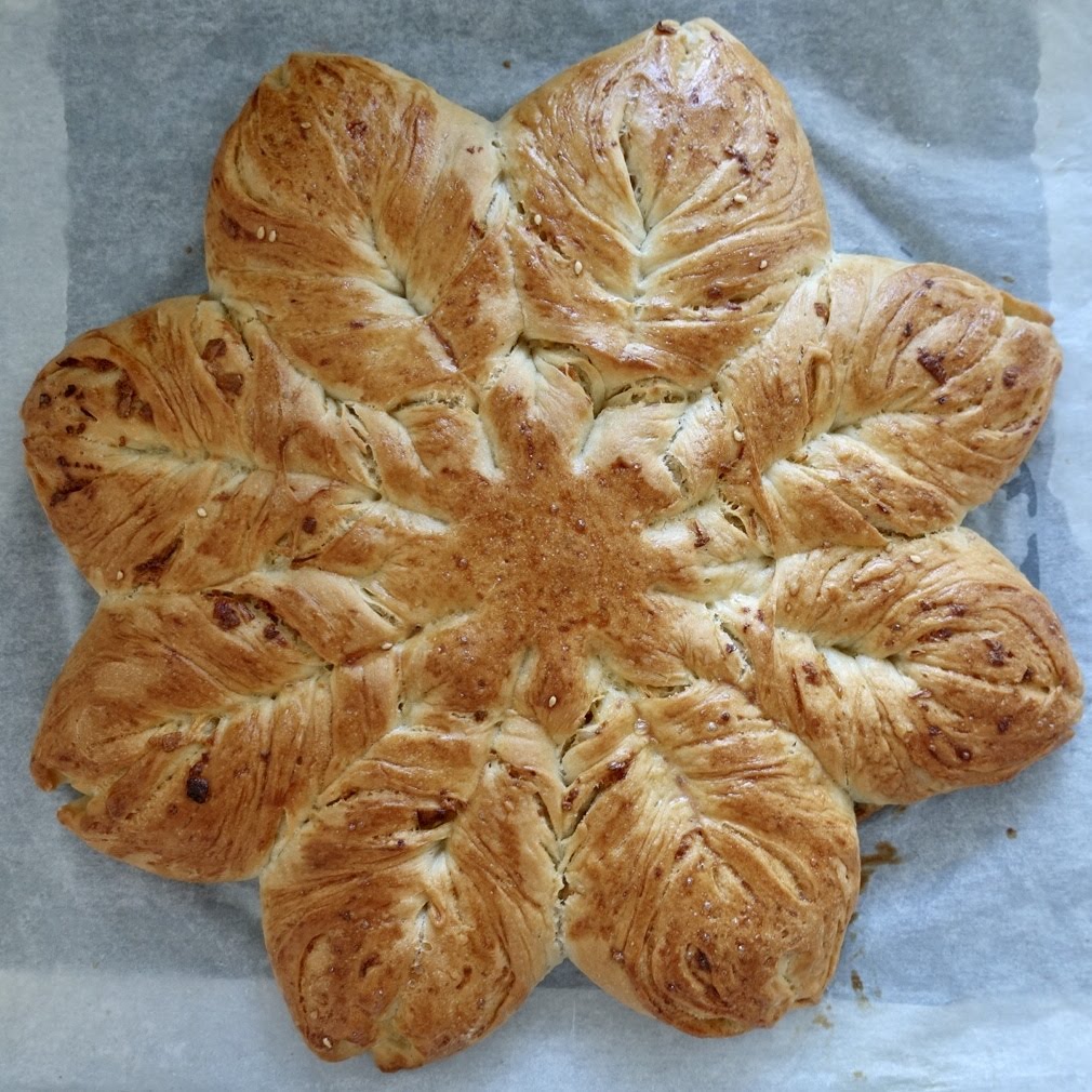 Scallion Bread (葱香面包)