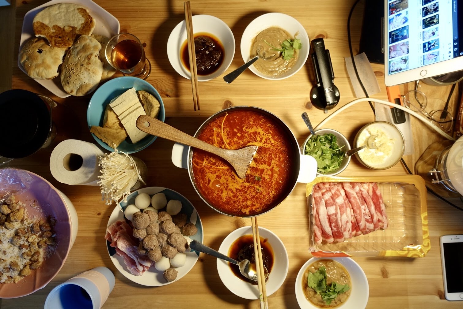 Hot Pot (火锅)