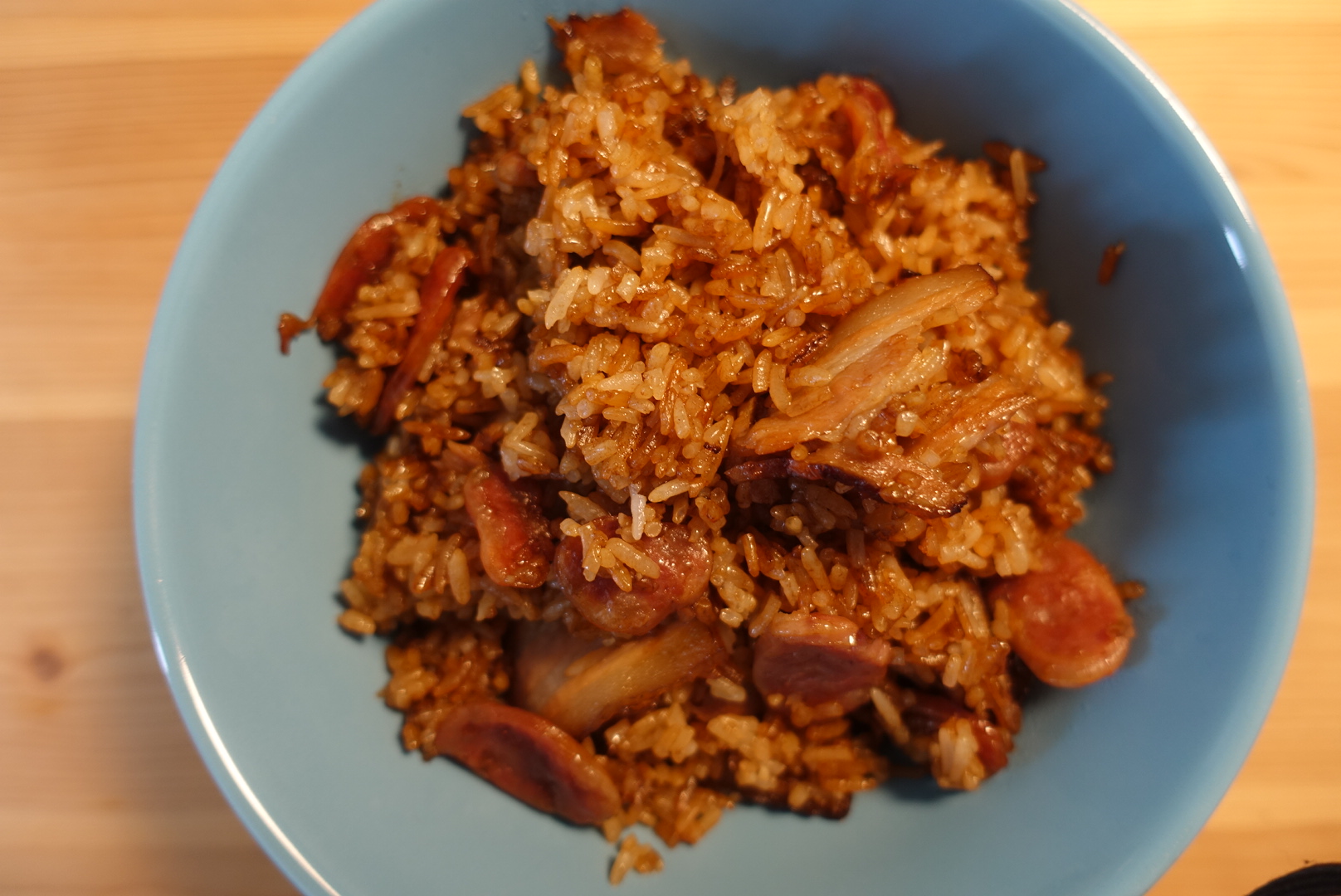 Chinese Sausage Claypot Rice (辣味煲仔饭)