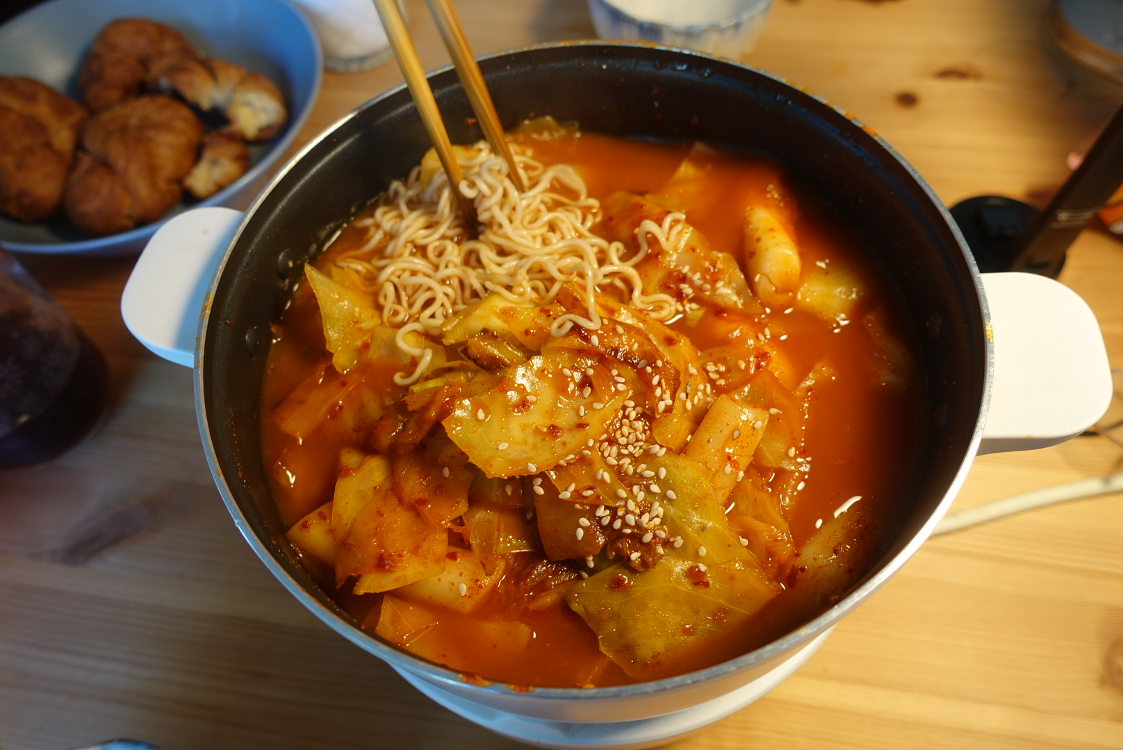 Korean Rice Cake Hot Pot (韩式年糕火锅)